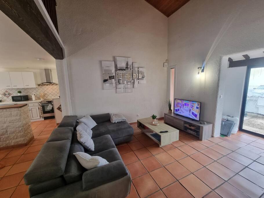 Jolie Villa Piscine A 15 Min Du Barcares Salses-le-Chateau Exterior photo